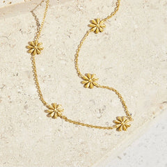 Vioraia Flower Power 18K Gold Necklace