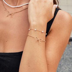 Vioraia Anika Gold Bow Bracelet