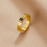 Vioraia Talia Black Gold Ring