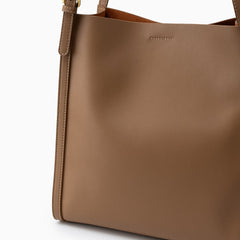 Vioraia (CS) Camila Tote Bag
