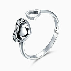 Vioraia Enlightened Love Ring