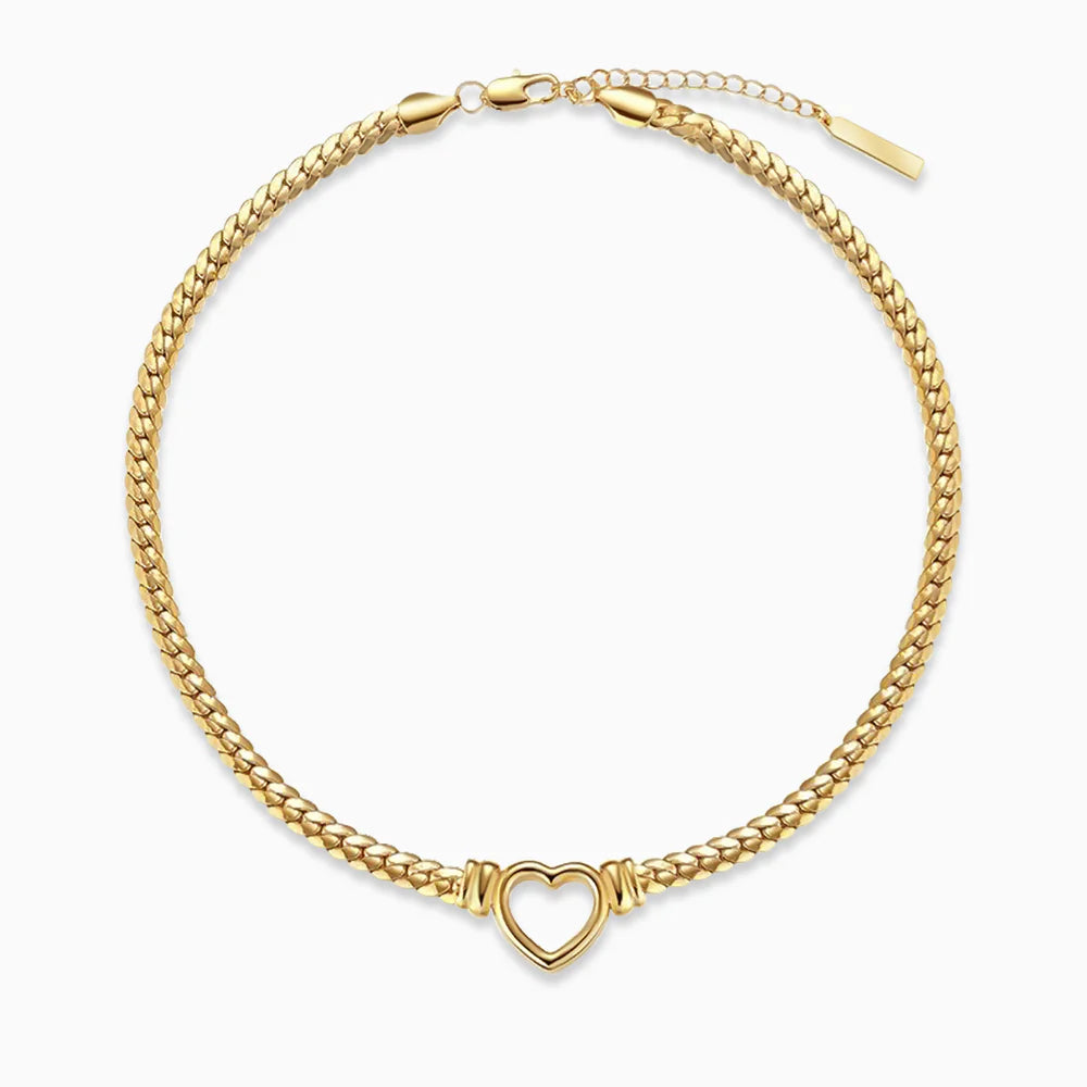 Vioraia Beverly Heart Necklace