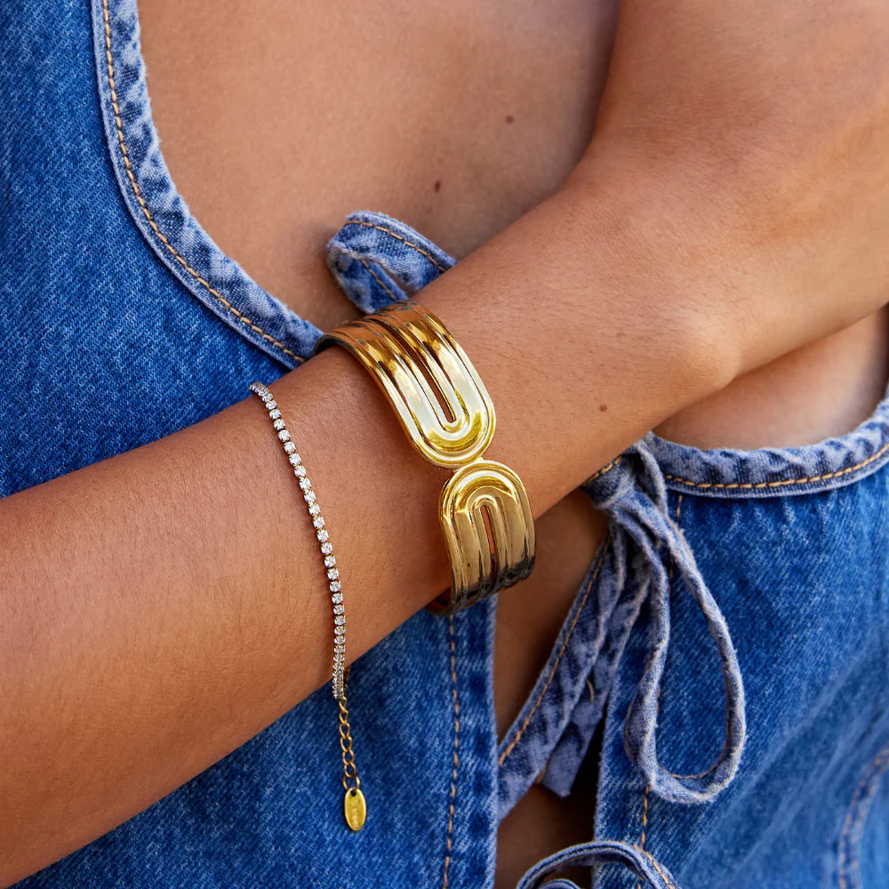 Vioraia Ezra Gold Cuff Bangle