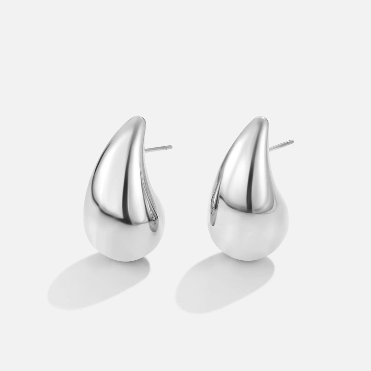 Vioraia Amara Teardrop Silver Earrings