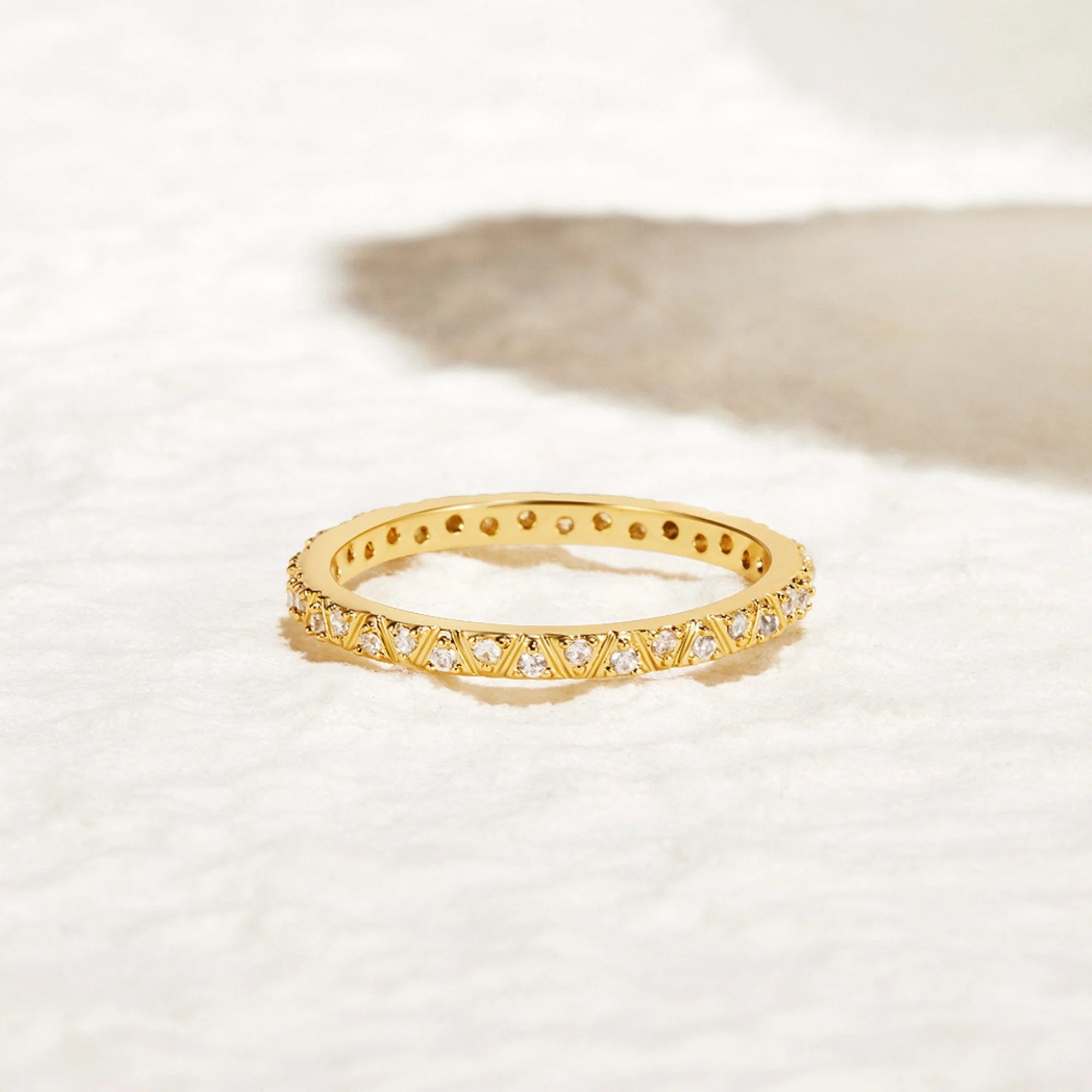 Vioraia Arquette Gold & Crystal Band Ring