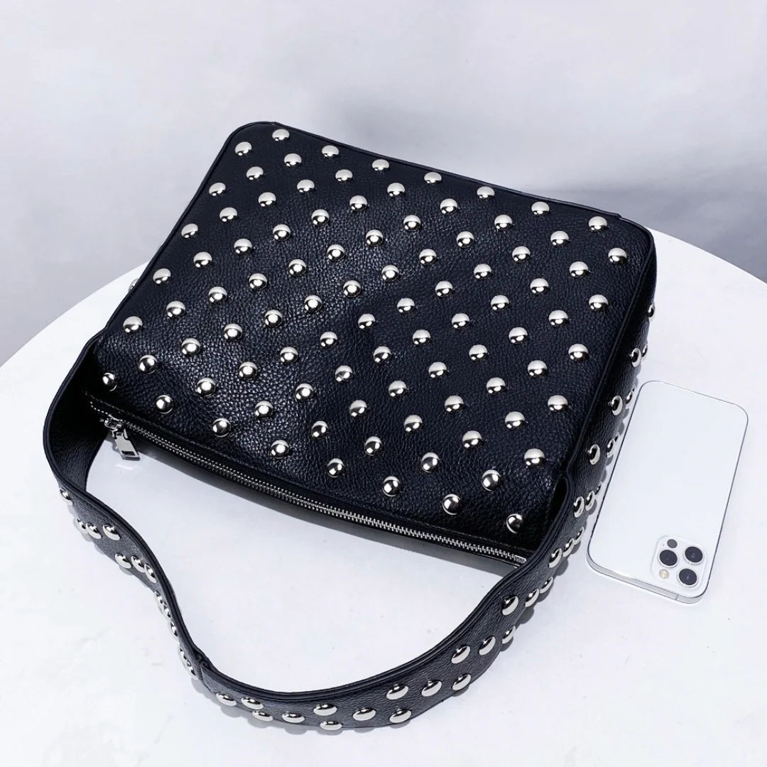 Vioraia Behati Shoulder Bag