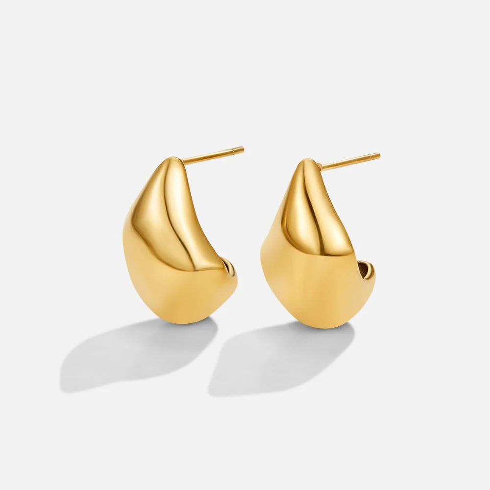 Vioraia Lana Curved Hoop Earrings
