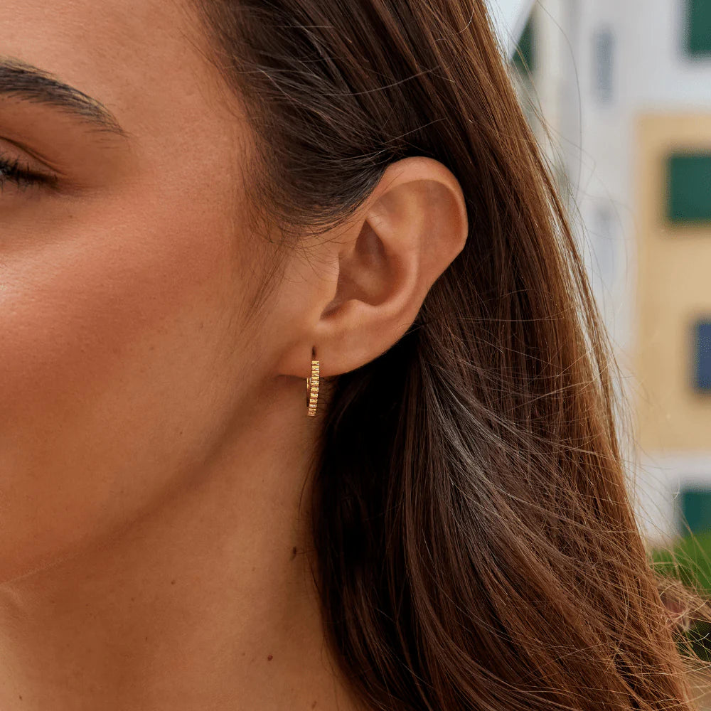 Vioraia Dakota Mini Hoop Earrings