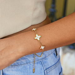 Vioraia White Blossom Petal Bracelet