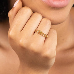 Vioraia Erina Gold Layered Chain Ring