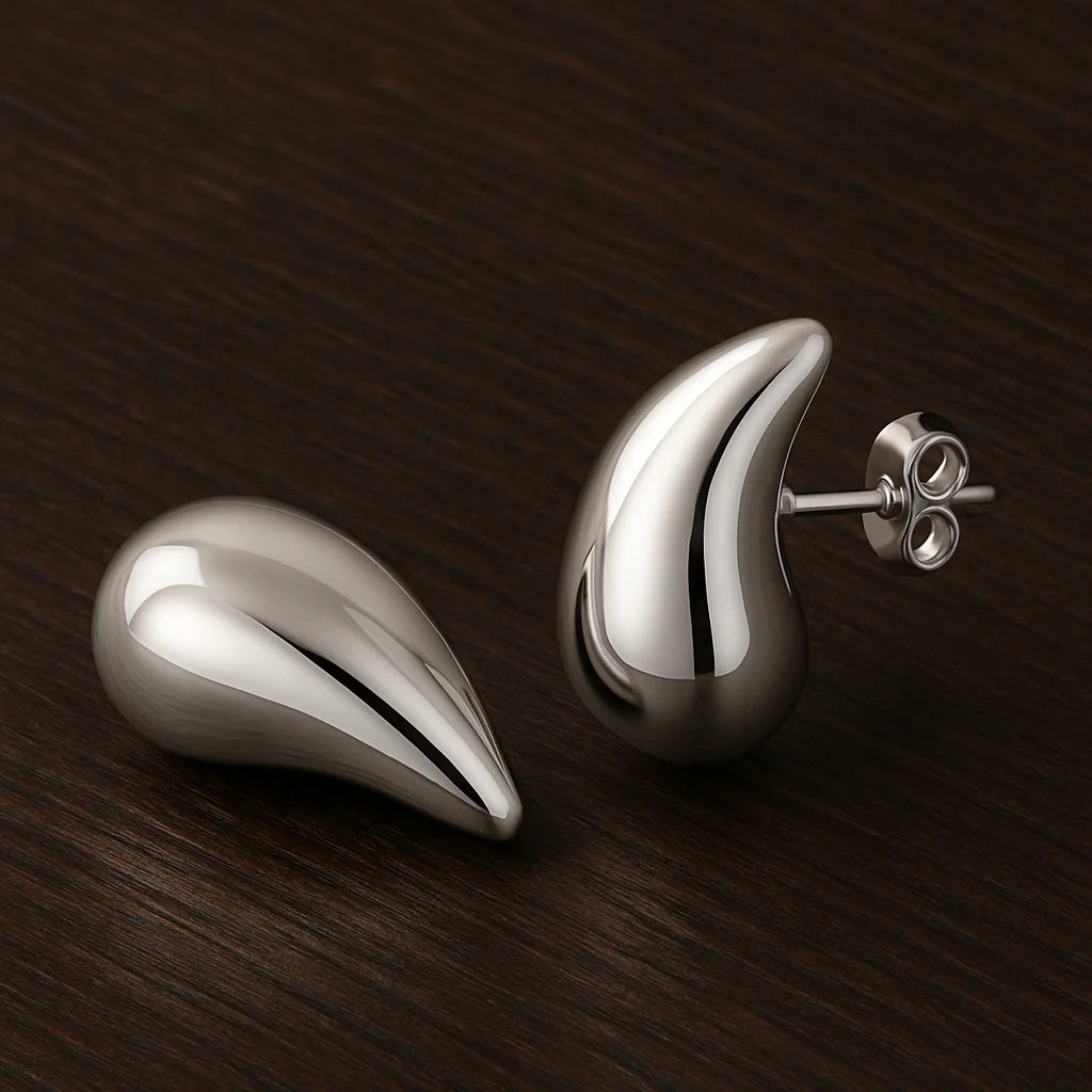 Vioraia Amara Molten Drop Earrings