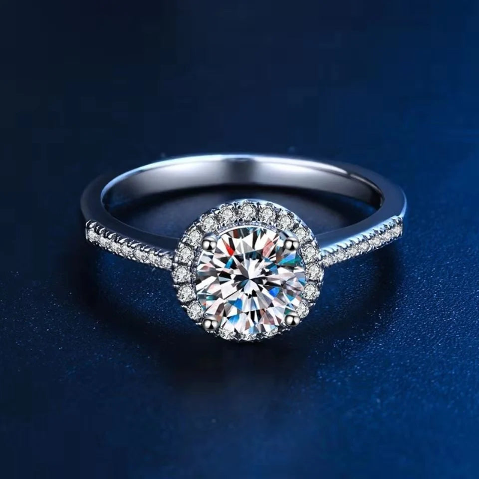 Vioraia Verano Halo Ring