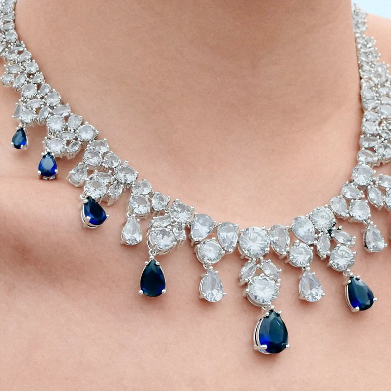Vioraia Dazzling Drops Jewelry Set