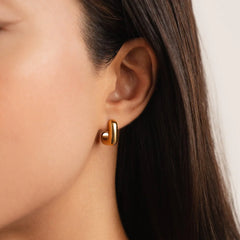 Vioraia Alice Square Hoop Gold Earrings