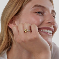 Vioraia Hug Me Forever' 18K Gold Ring