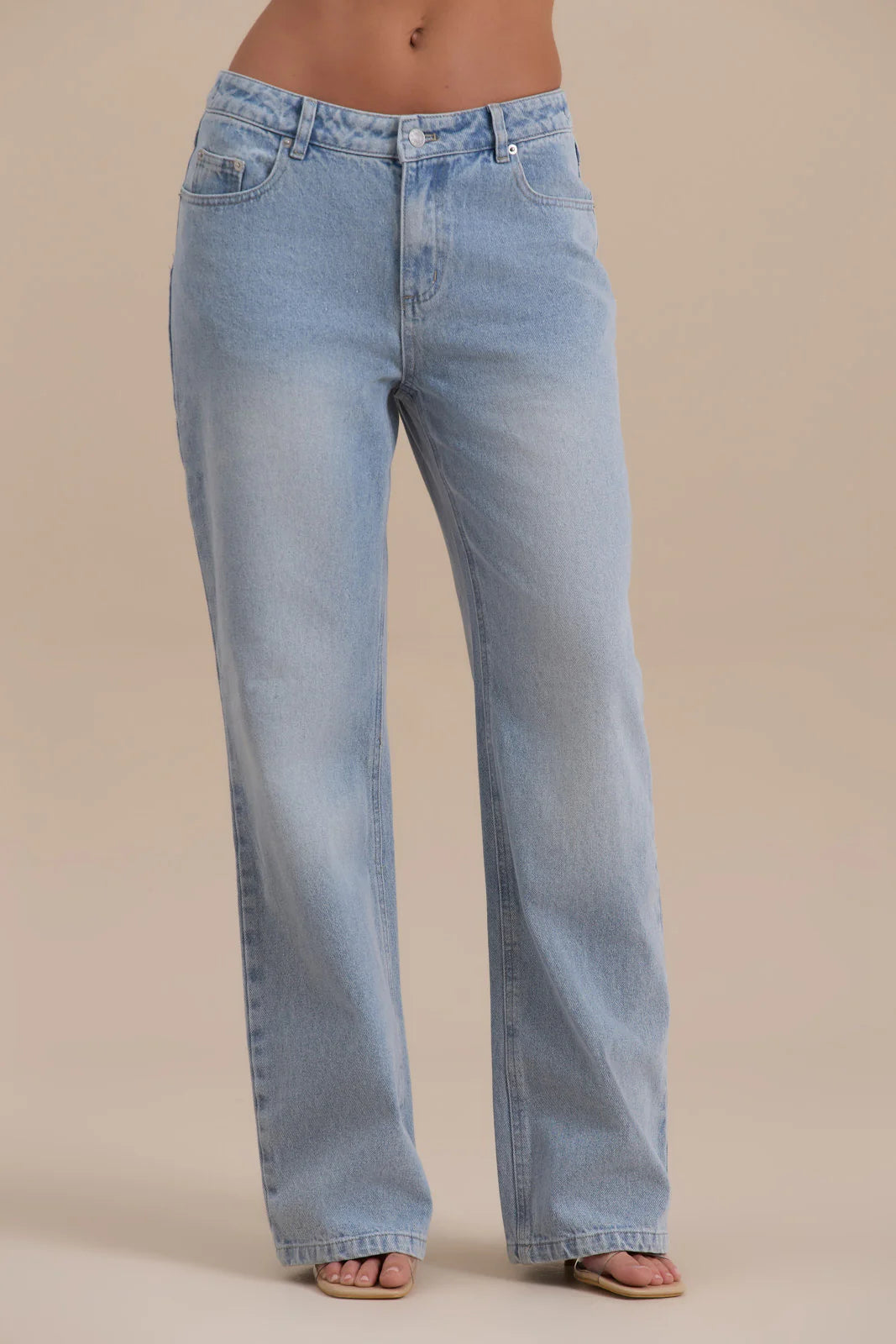 WANDER STRAIGHT LEG JEANS WITH ADJUSTABLE WAIST | MID WASH DENIM