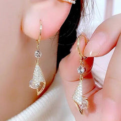 Vioraia Lustrous Earrings