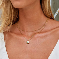 Vioraia Lara Vintage Gold Necklace