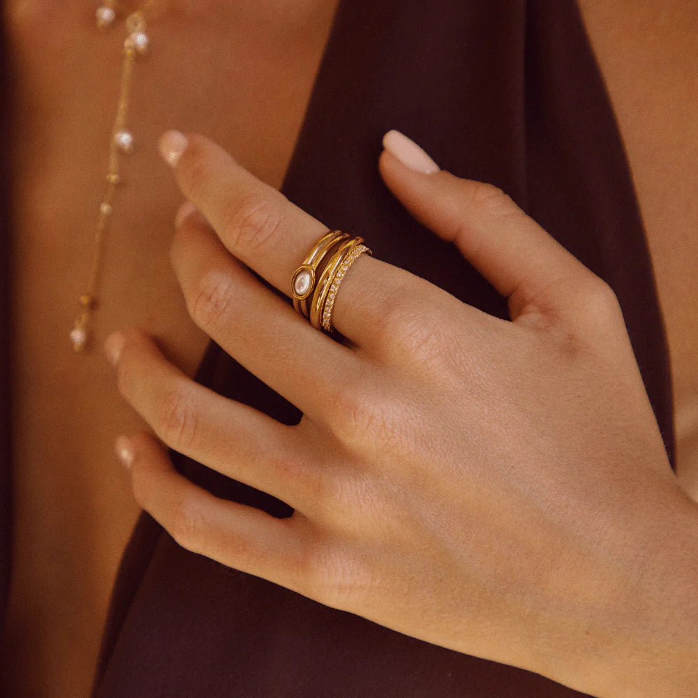 Vioraia Chunky Pearl 18K Gold Ring