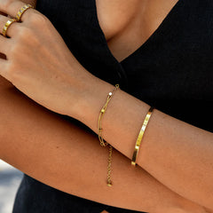 Vioraia Mia Layered Cube Bracelet