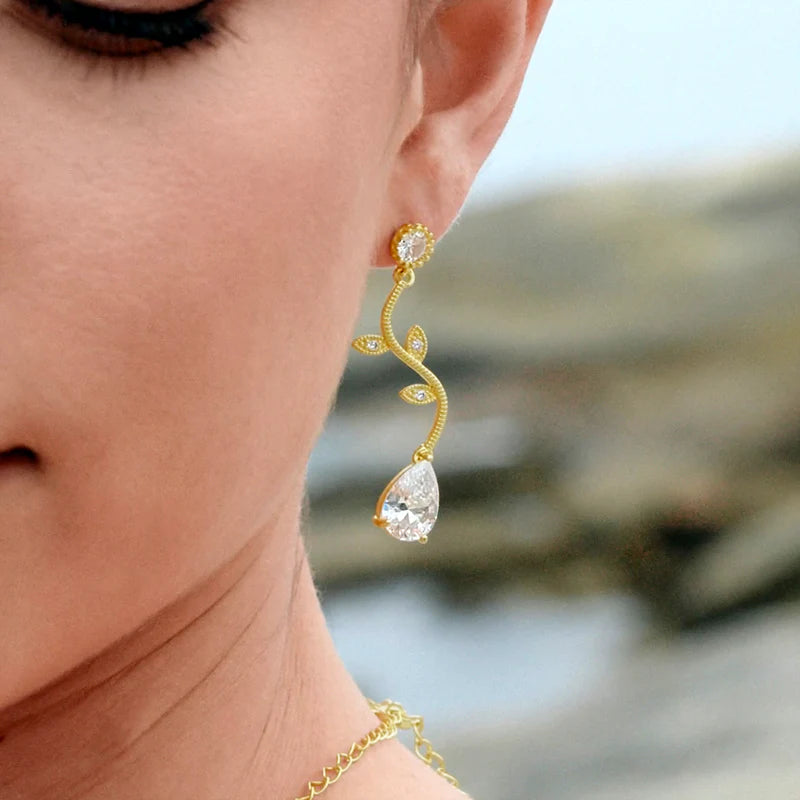 Vioraia Vine and Stud Sparkle Jewelry Set
