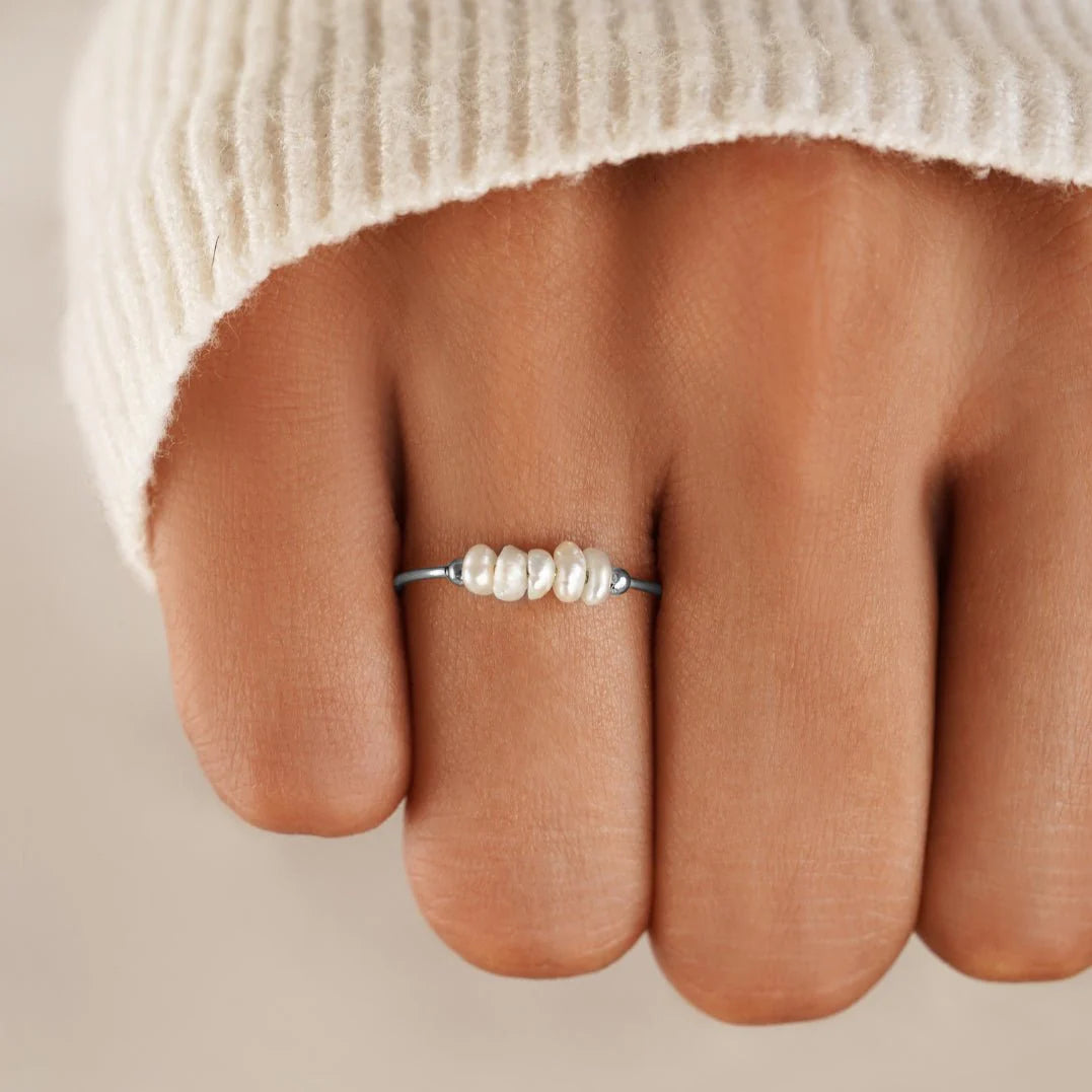 Vioraia Classic Freshwater Pearl Silver Ring