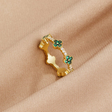 Vioraia Four Leaf Clover Crystal Ring