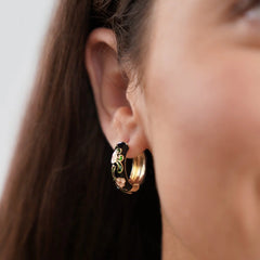 Vioraia Black Gold Hoop Flower Earrings