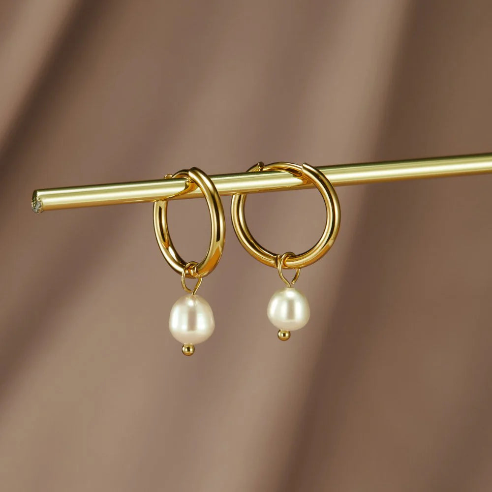Vioraia Freshwater Pearl Bella Hoop Earrings
