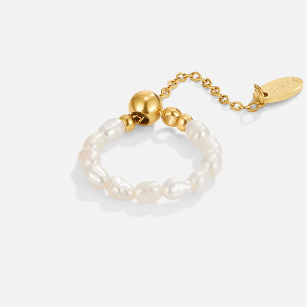 Vioraia Nona Freshwater Pearl Ring