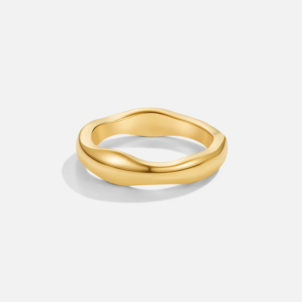 Vioraia Madison Chunky Wave Ring