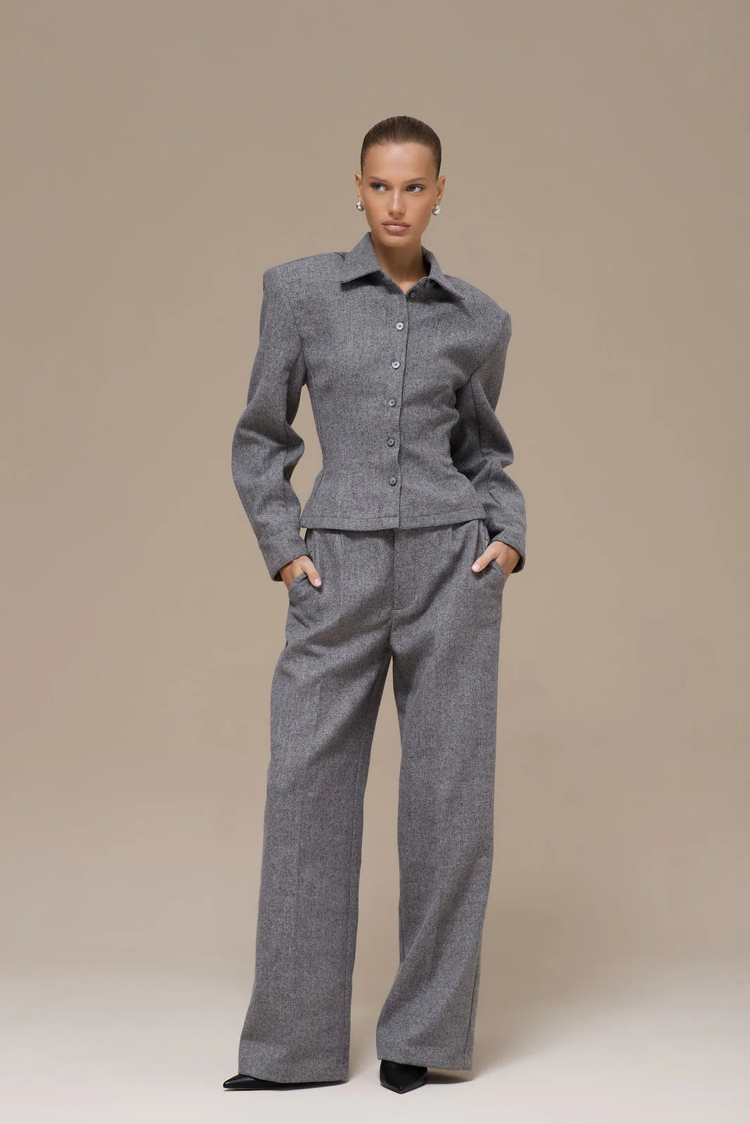 BLAIR BUTTON UP REMOVABLE SHOULDER PAD SHIRT | GREY