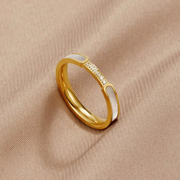 Vioraia Mother Of Pearl & Crystal Ring