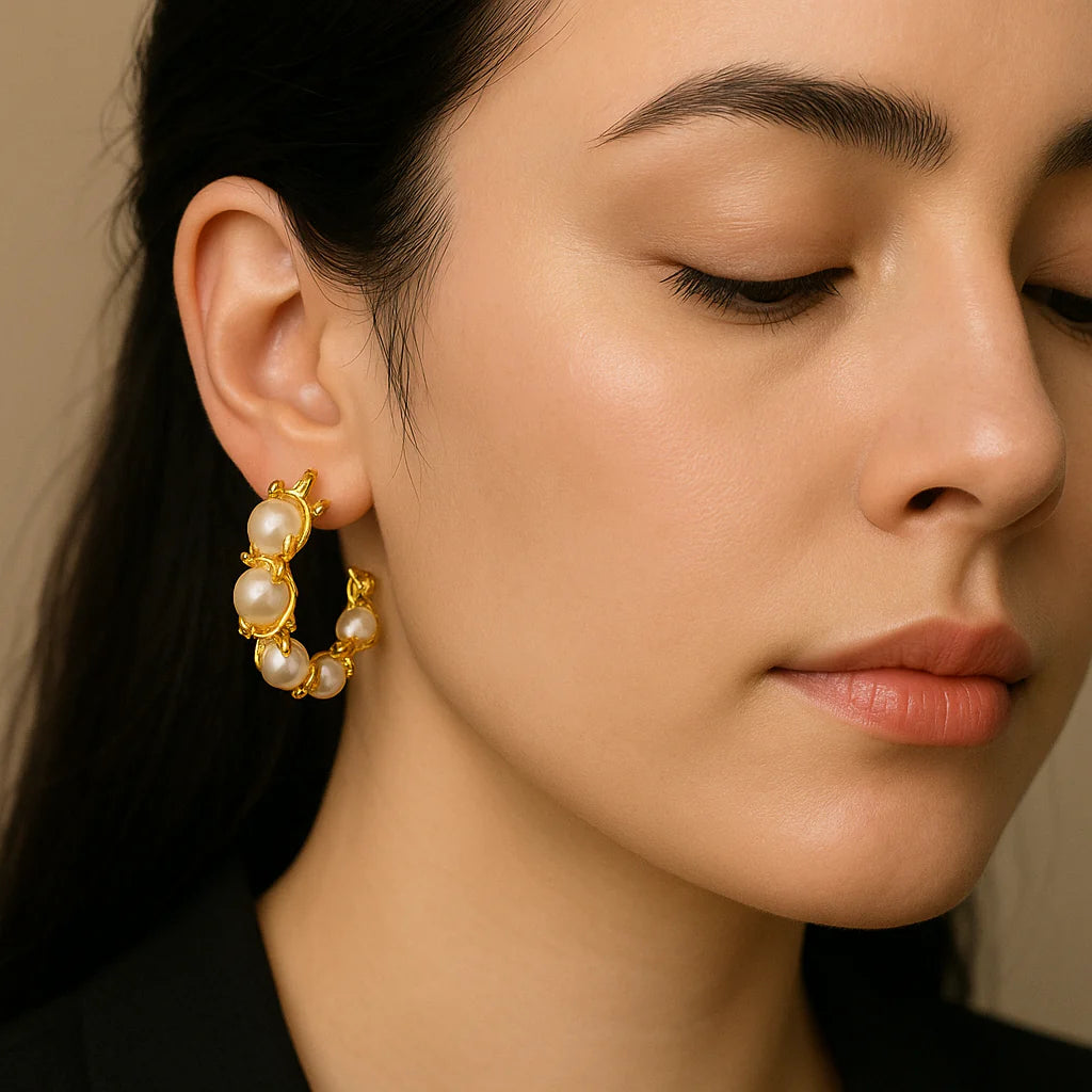 Vioraia Serena Pearl Claw Hoops
