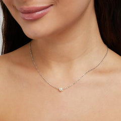 Vioraia Solitaire Silver Pearl Necklace