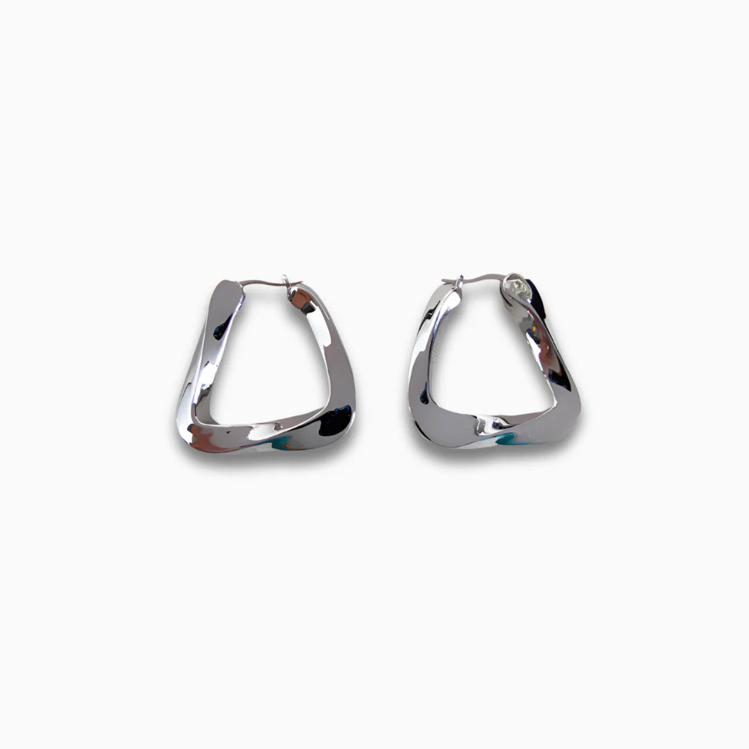 Vioraia Sierra Wave Hoop Earrings