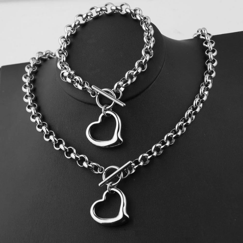 Vioraia Vintage Toggle Clasp Heart Jewelry Set