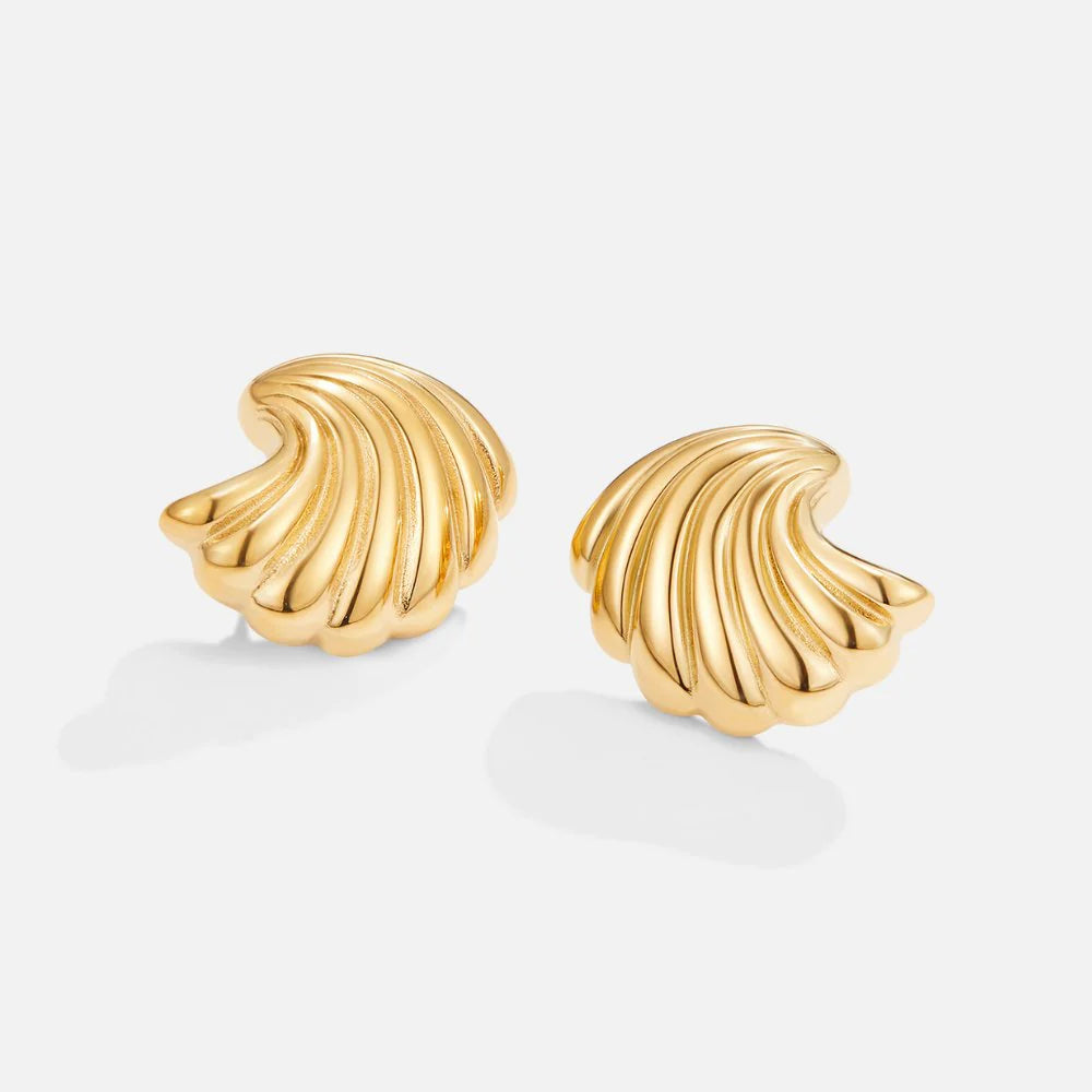 Vioraia 18K Gold Shell Earrings