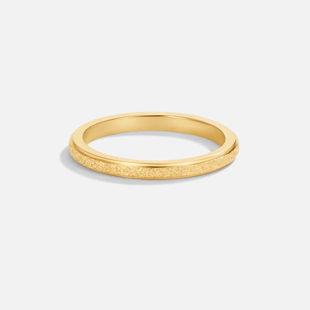 Vioraia Amelia Gold Band Ring