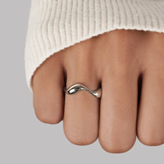 Vioraia Silver Wave Ring