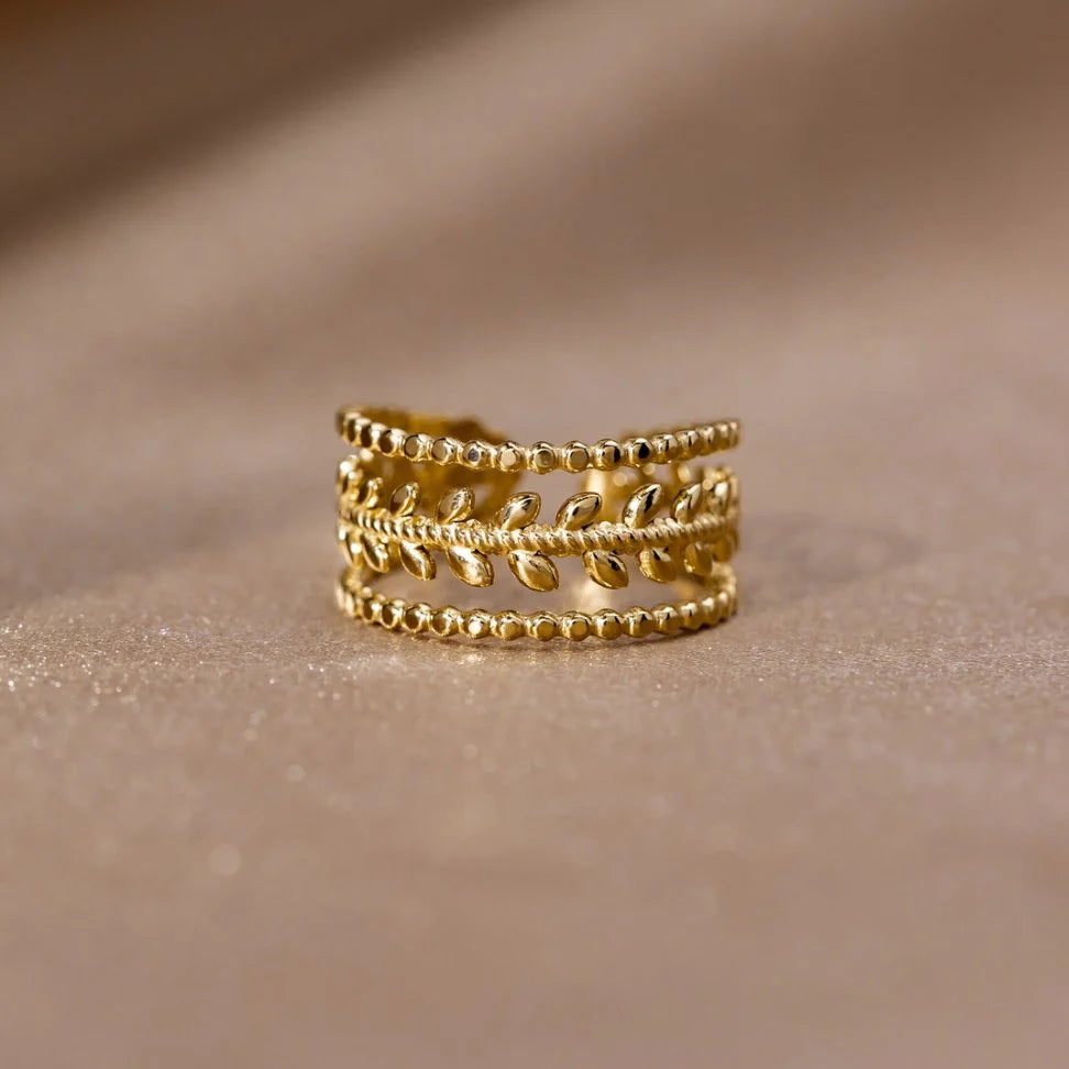 Vioraia Marissa Layered Gold Leaf Ring