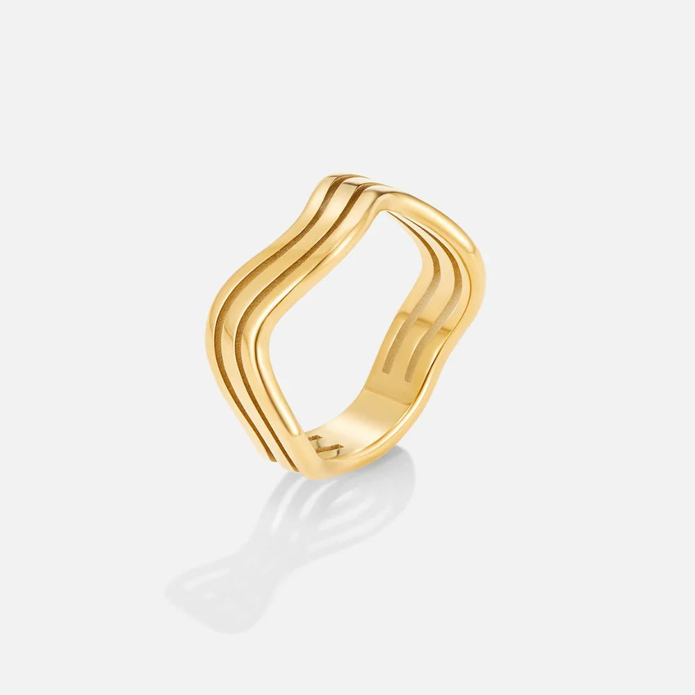 Vioraia Siren Gold Ring
