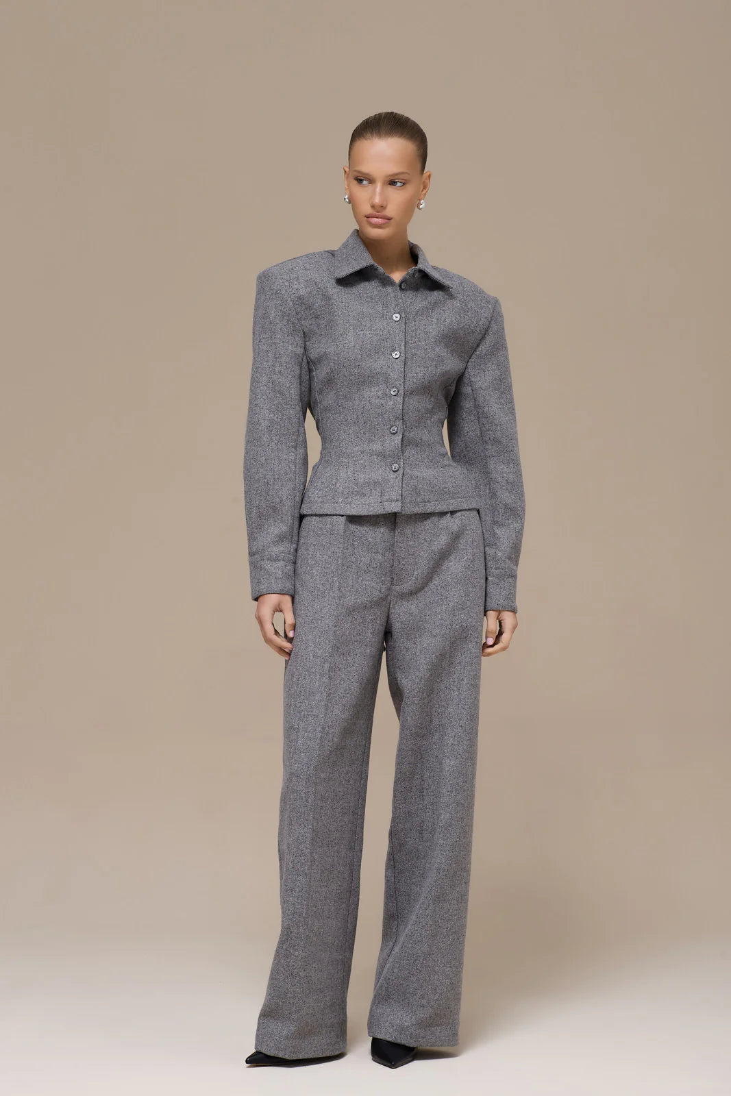 BLAIR BUTTON UP REMOVABLE SHOULDER PAD SHIRT | GREY