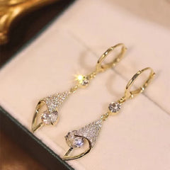 Vioraia Lustrous Earrings