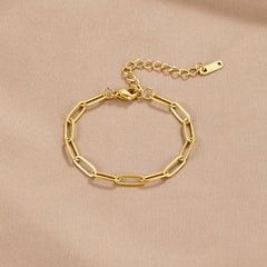 Vioraia Paperclip Gold Bracelet