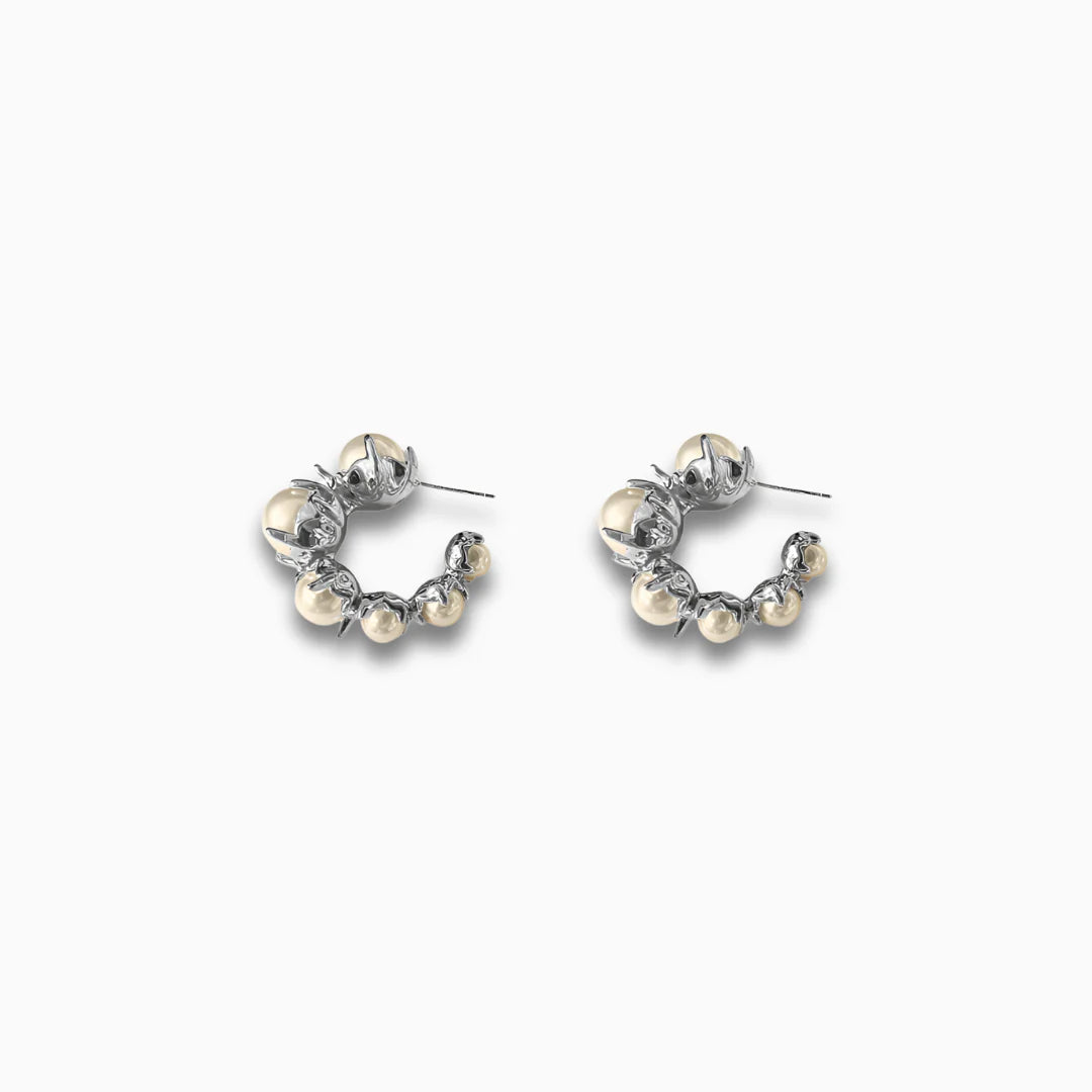 Vioraia Serena Pearl Claw Hoops