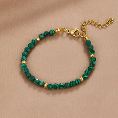 Vioraia Free Emerald Green Beaded Bracelet