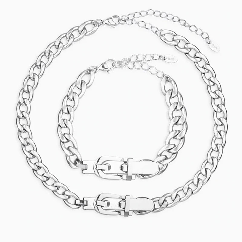 Vioraia Modern Buckle Jewelry Set