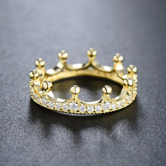 Vioraia Crystal Crown Ring