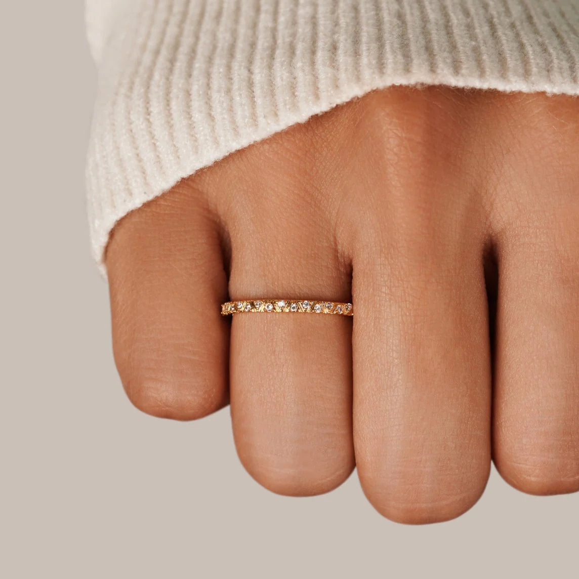 Vioraia Arquette Gold & Crystal Band Ring
